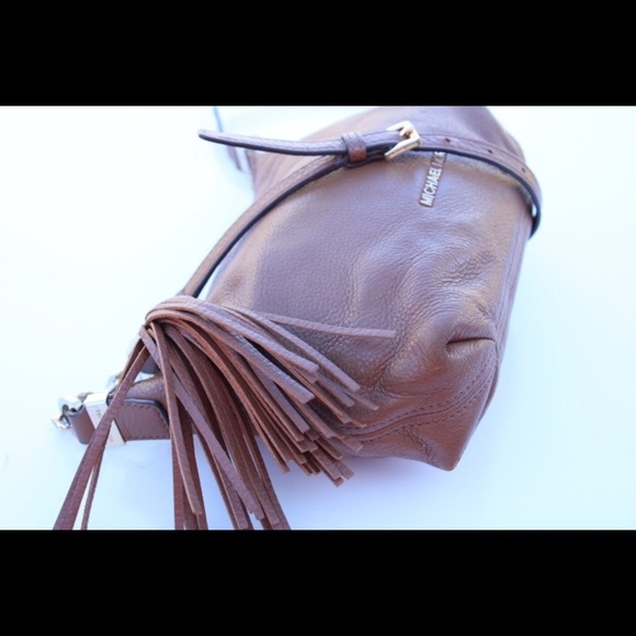 Michael Kors cross body bag - Picture 6 of 8